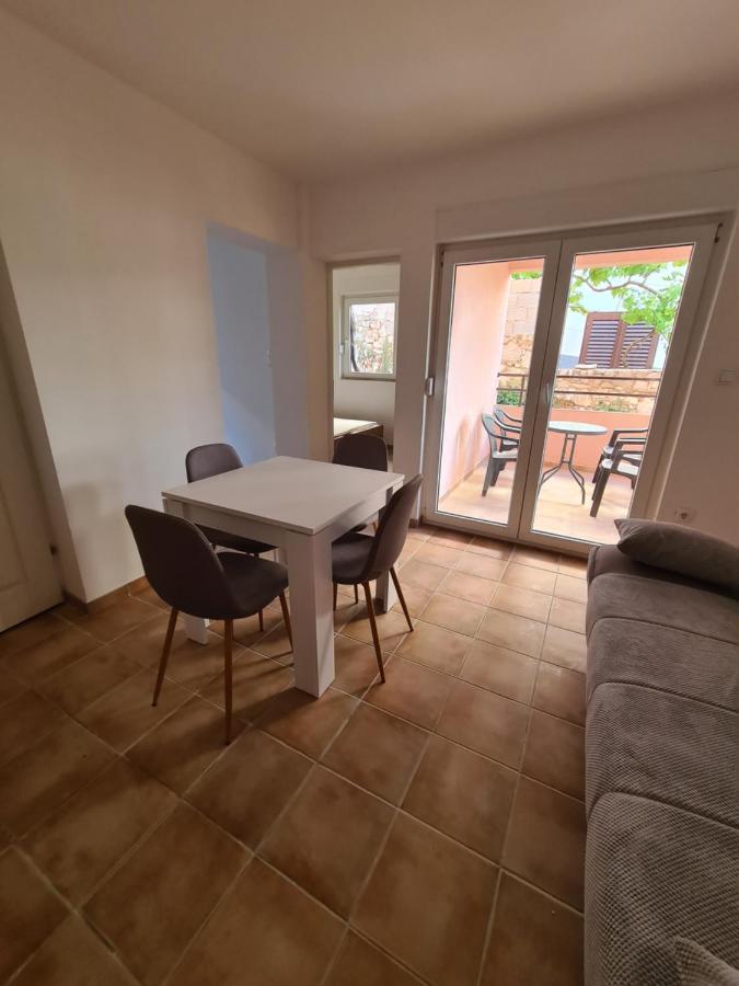 Apartments Dalmatia Sveti Petar  Bilik gambar