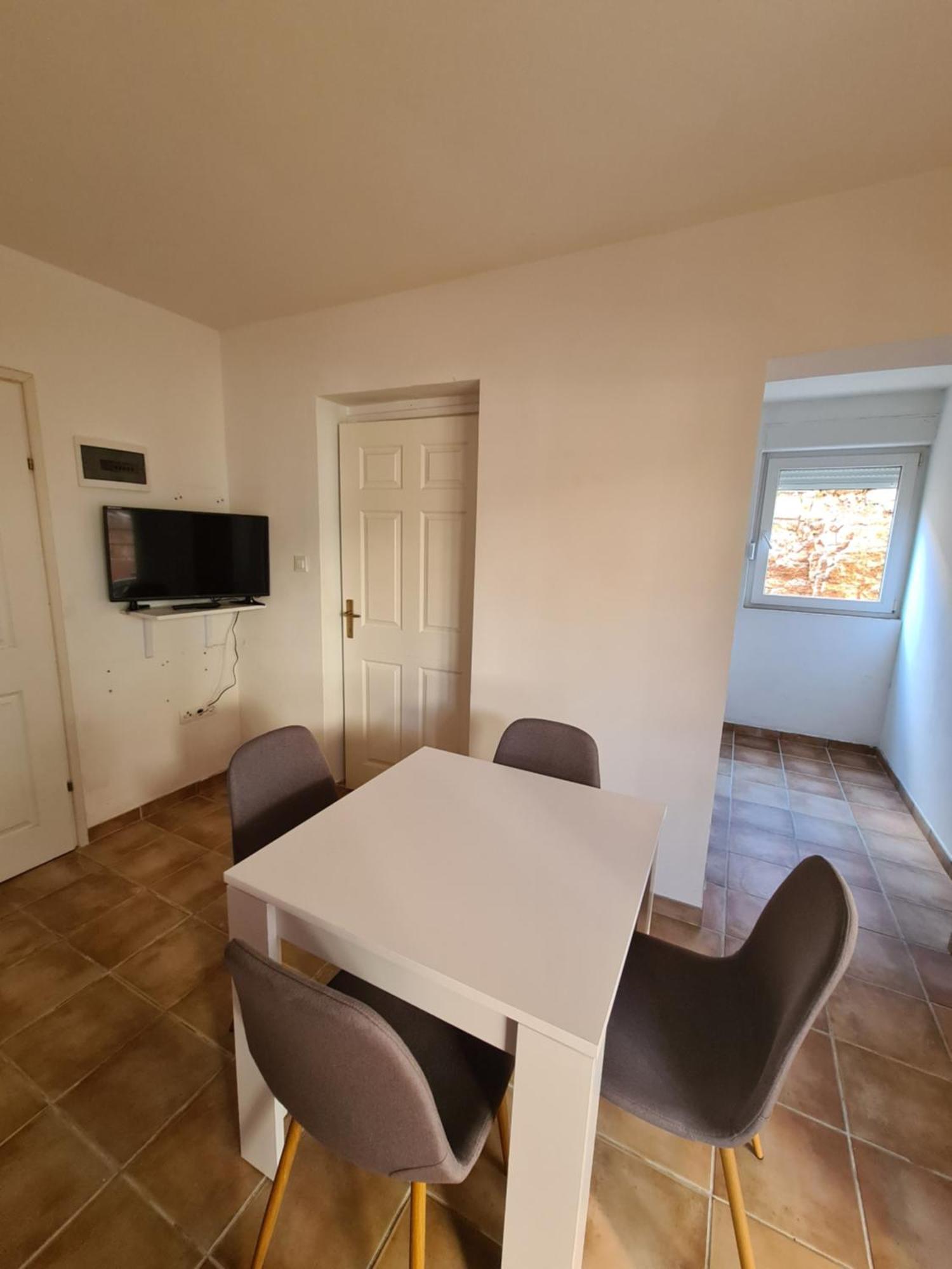 Apartments Dalmatia Sveti Petar  Bilik gambar